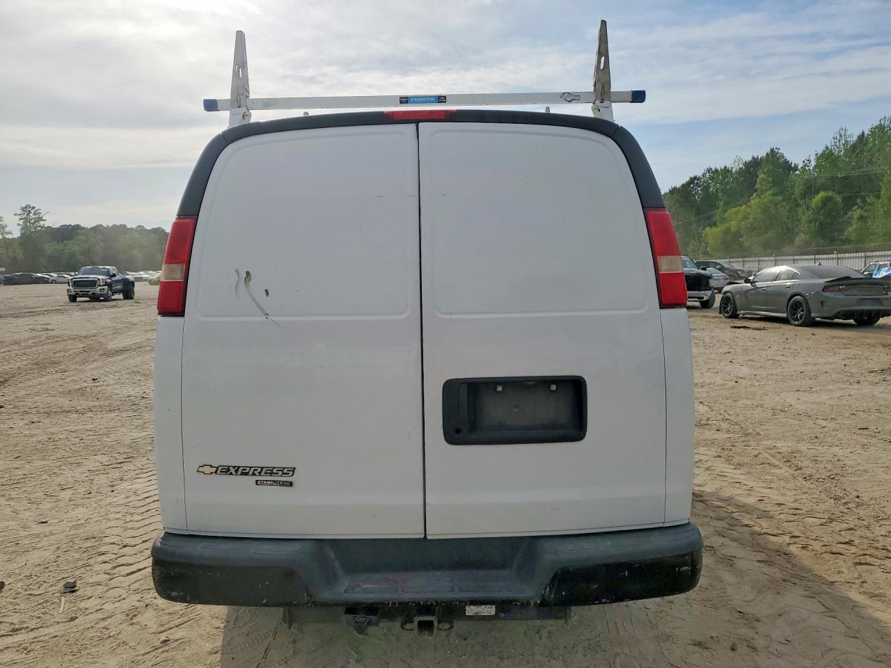 2013 Chev Rolet Express G2500 Utility / Service Van