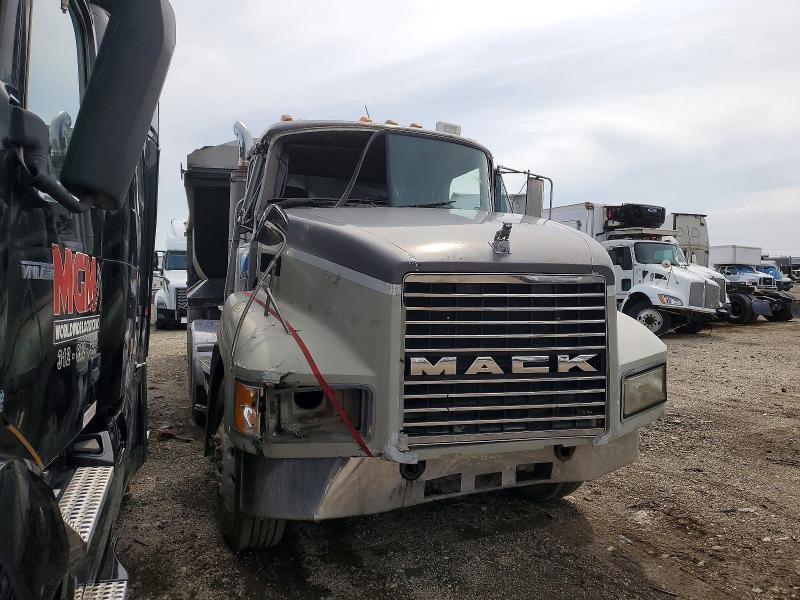2001 Mack 600 Ch600