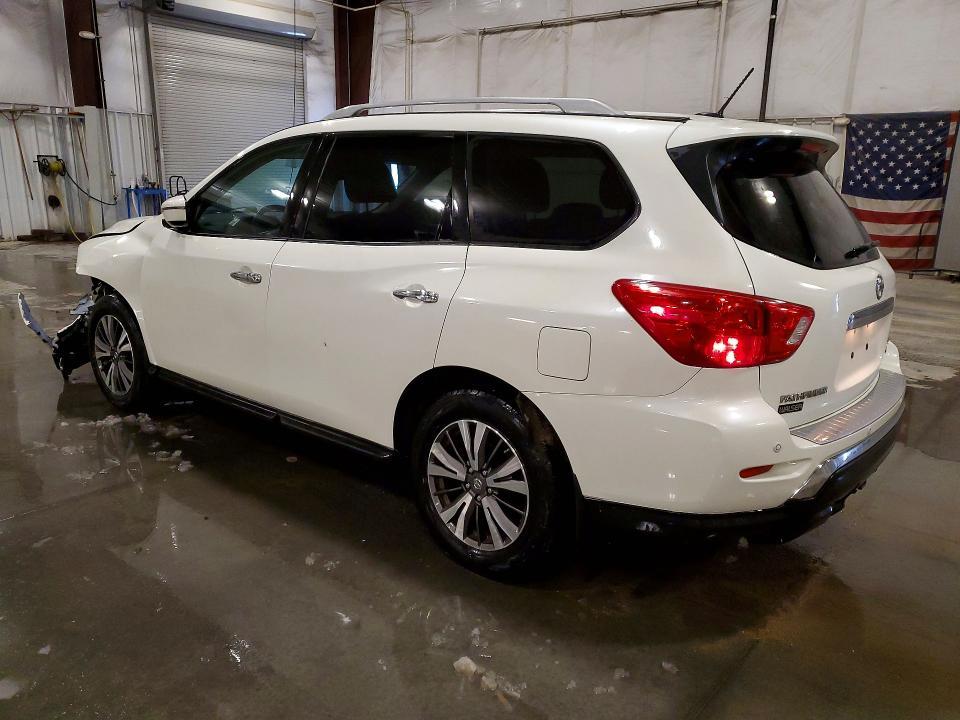 2017 Nissan Pathfinder sv