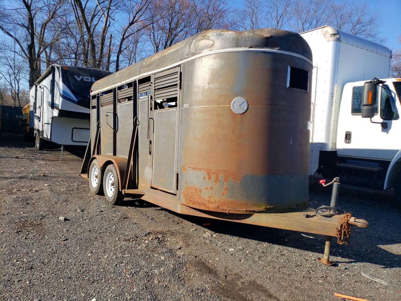 2003 Moha Livestock Trailer