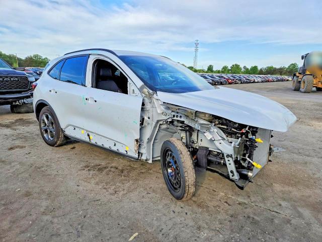 2025 Ford Escape st Line