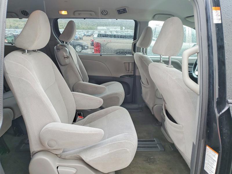 2016 Toyota Sienna le