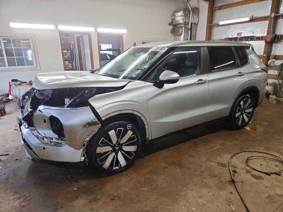 2025 Mitsubishi Outlander se