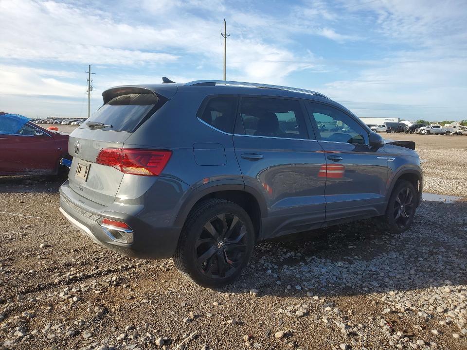 2022 Volkswagen Taos se