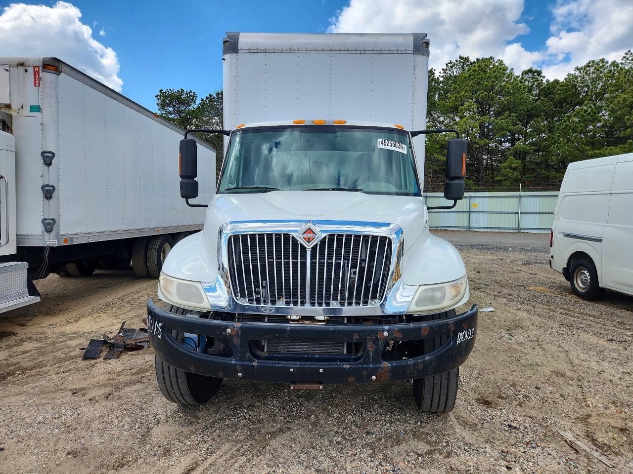 2018 International 4300 BOX Truck
