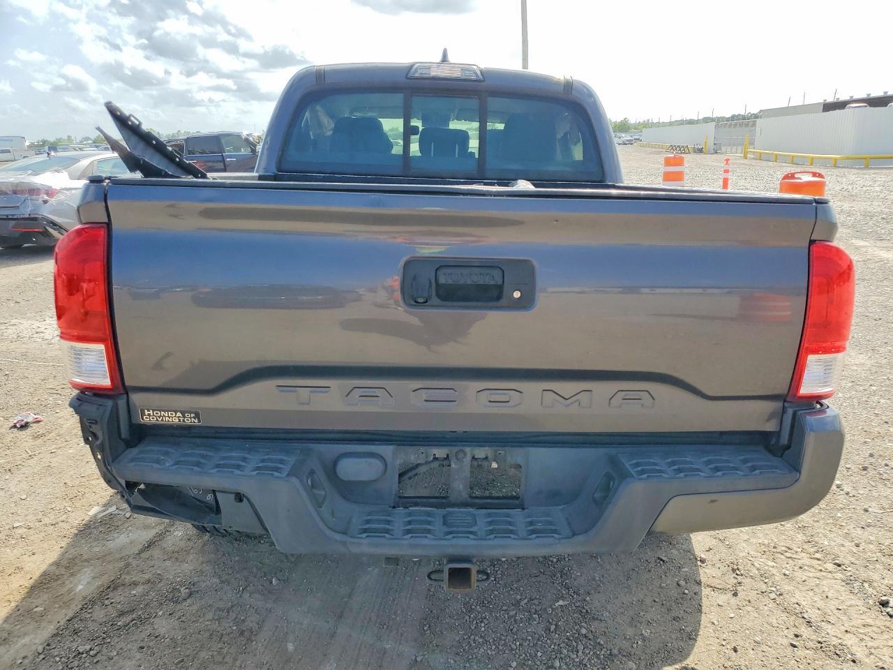 2016 Toyota Tacoma SR