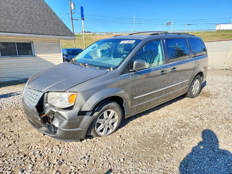 2010 Chrysler Town and Country