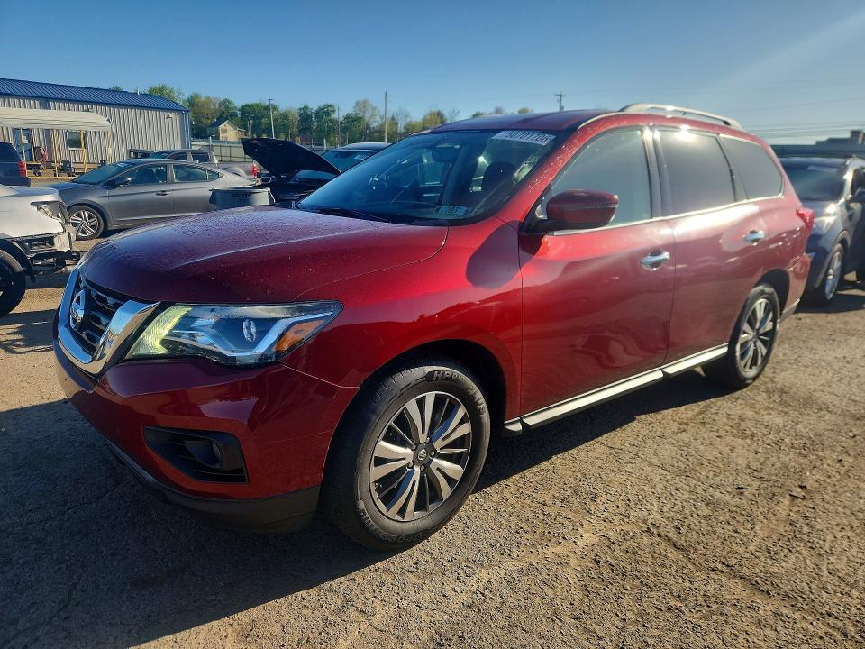 2018 Nissan Pathfinder sv