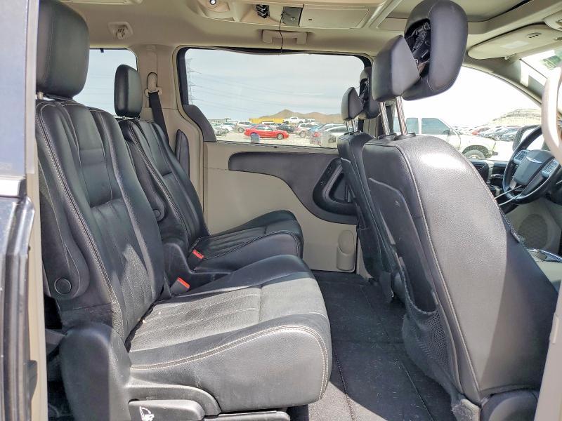 2012 Chrysler Town & Country Touring l