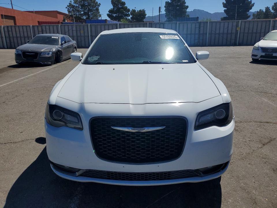 2019 Chrysler 300 s