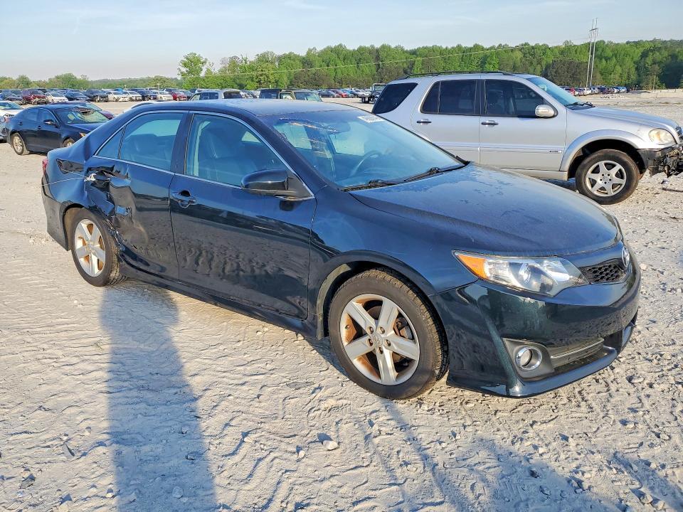 2014 Toyota Camry se