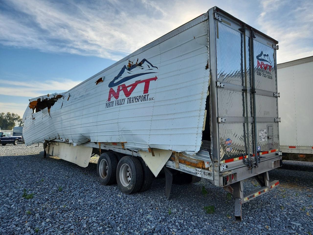 2012 Utility Vant Dump