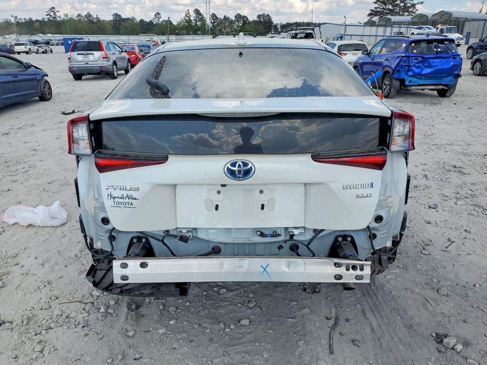 2021 Toyota Prius xle