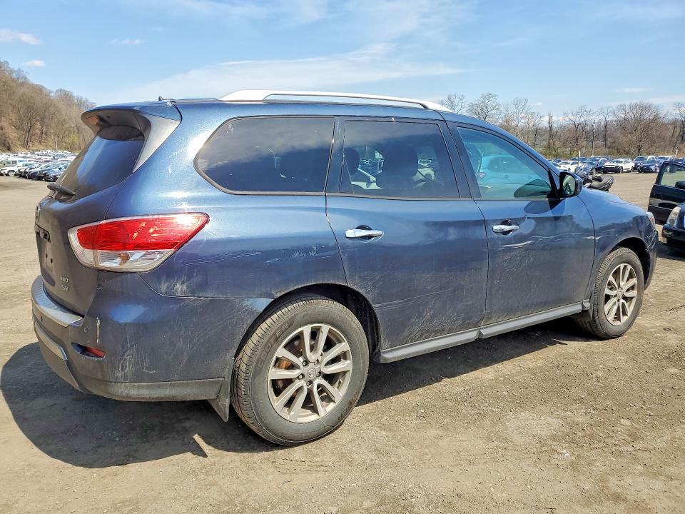 2014 Nissan Pathfinder sv