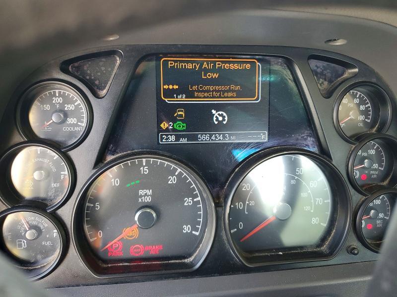 2017 Peterbilt 579 Semi Truck