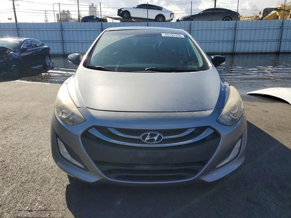 2013 Hyundai Elantra gt Base