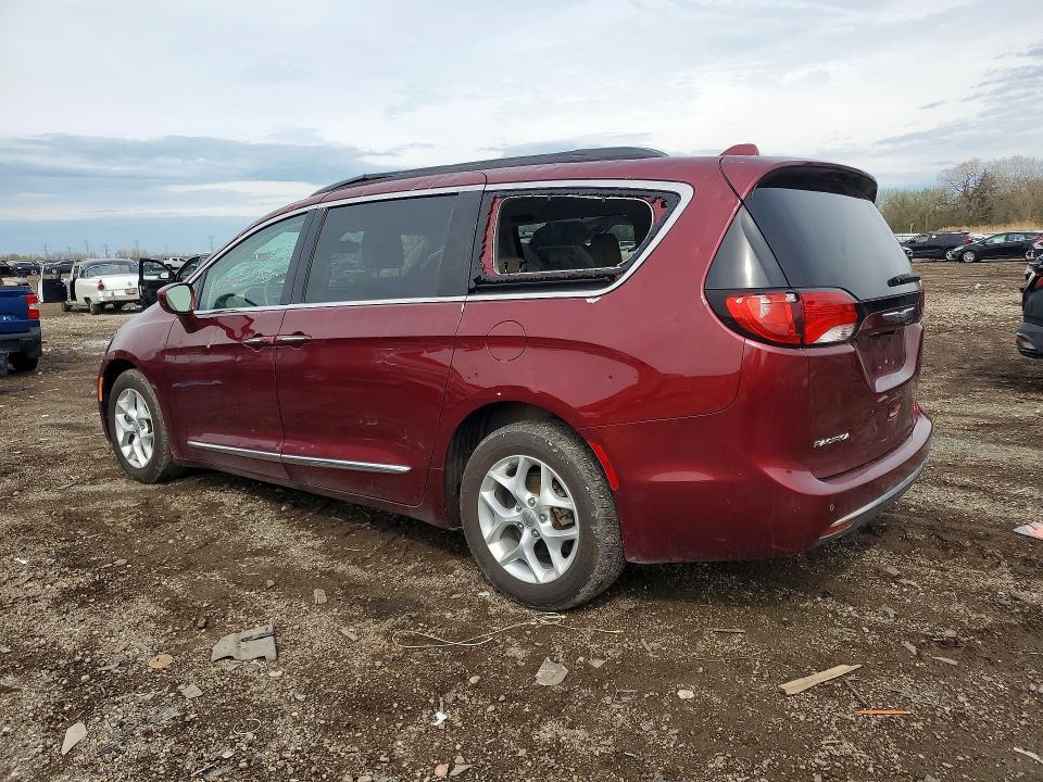 2017 Chrysler Pacifica Touring l