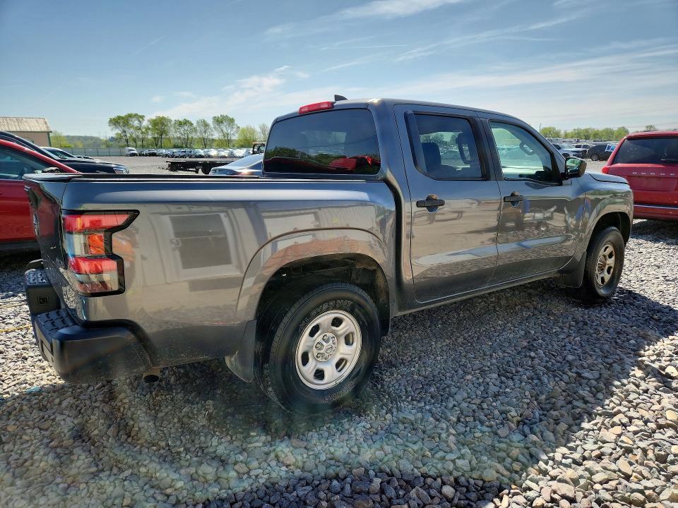 2022 Nissan Frontier s