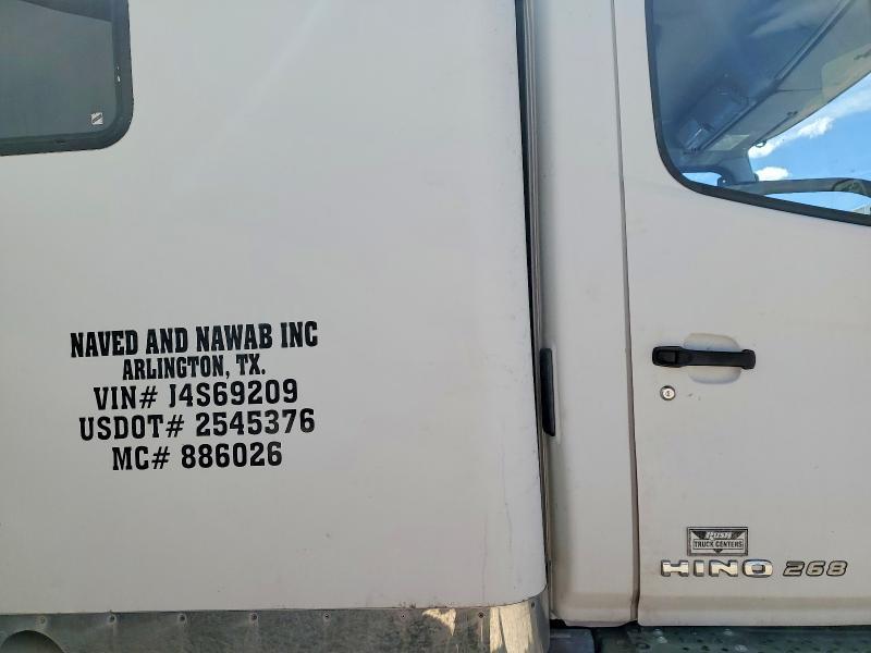 2018 Hino 258/268 box Truck