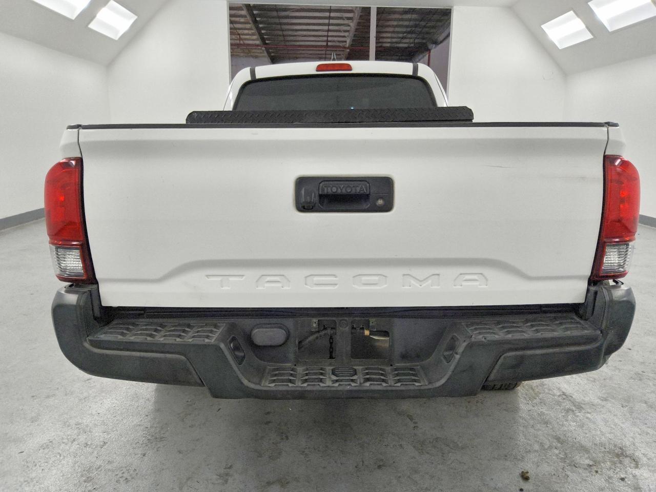 2018 Toyota Tacoma SR