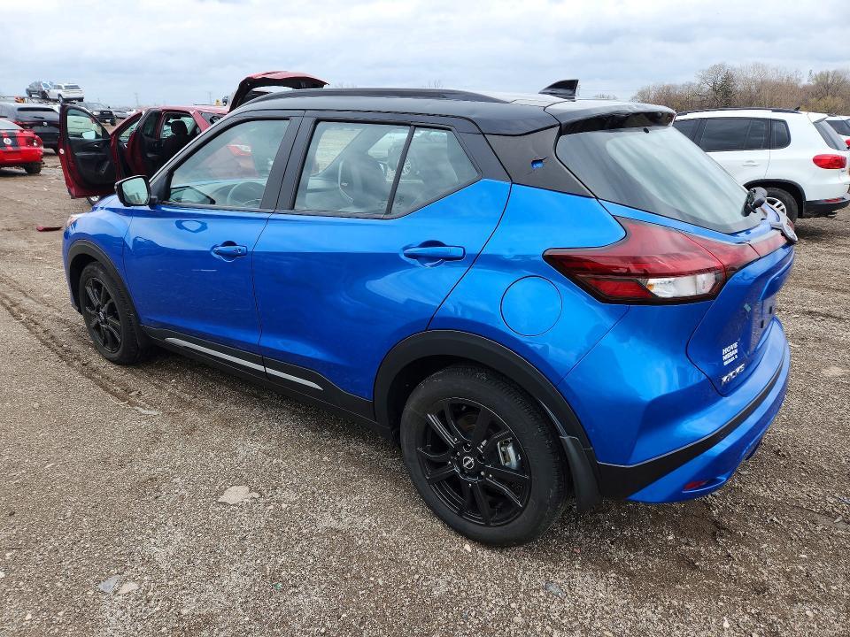 2023 Nissan Kicks sr