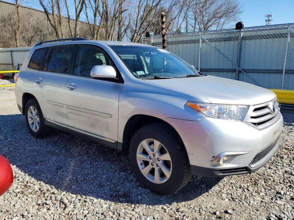 2011 Toyota Highlander se