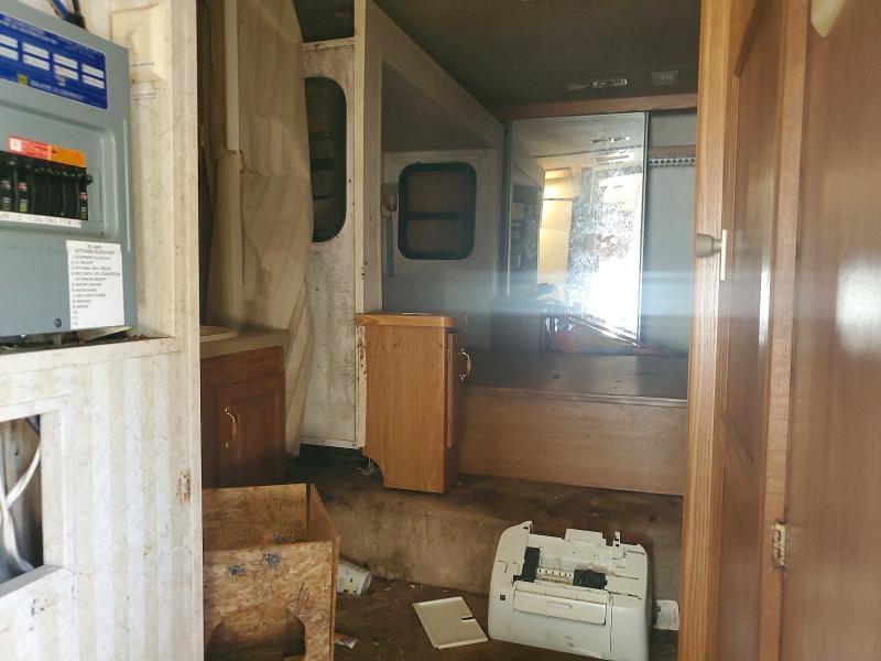 2002 Superior Trailer Wor Trailer