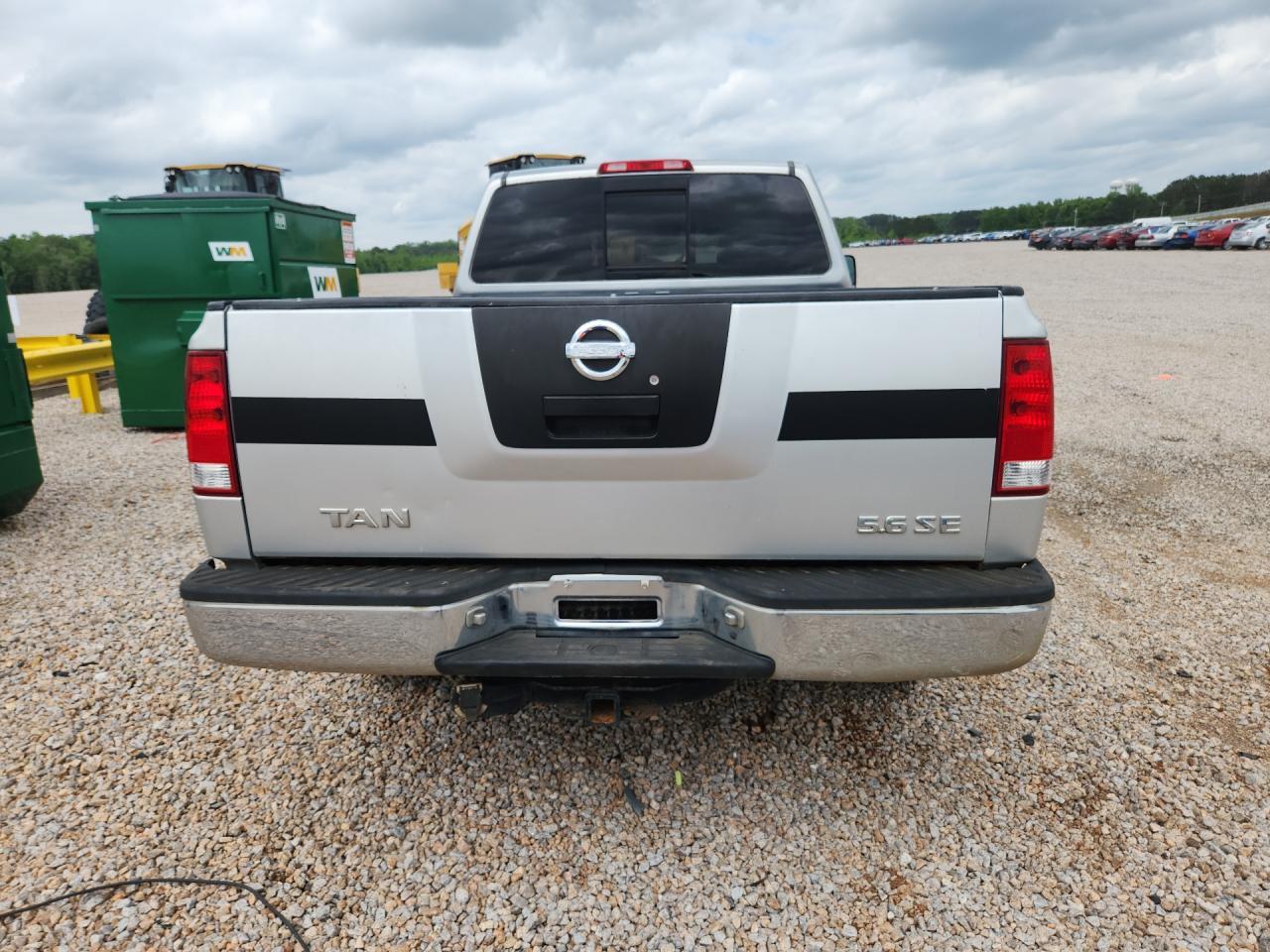 2004 Nissan Titan XE