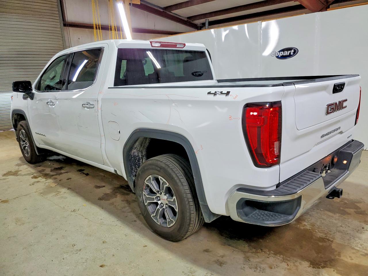 2026 GMC Sierra K1500 SLT