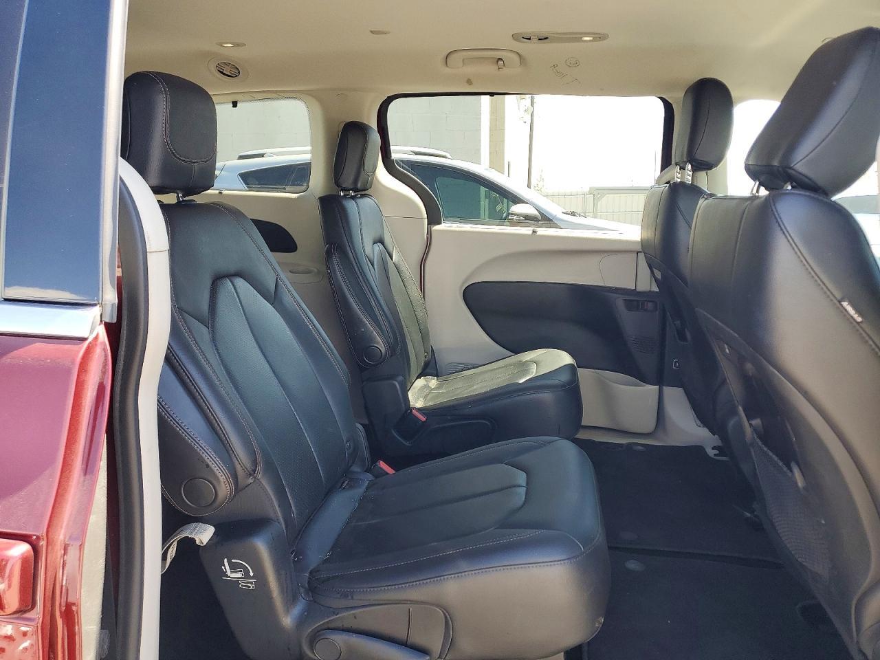 2018 Chrysler Pacifica Touring l
