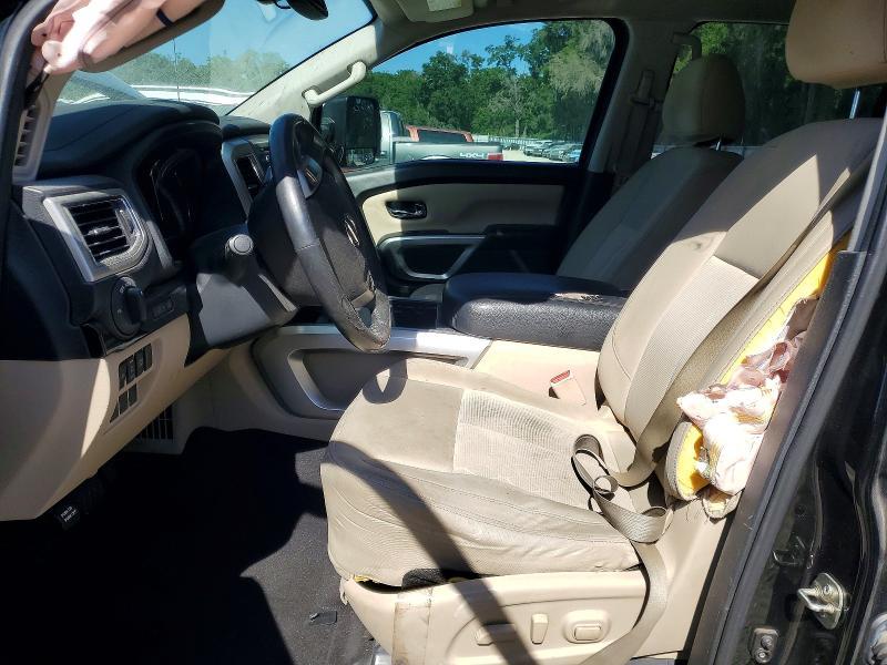 2017 Nissan Titan SV