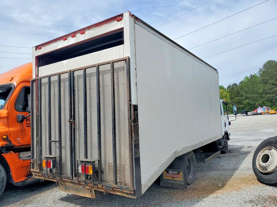 2008 Isuzu NPR BOX Truck