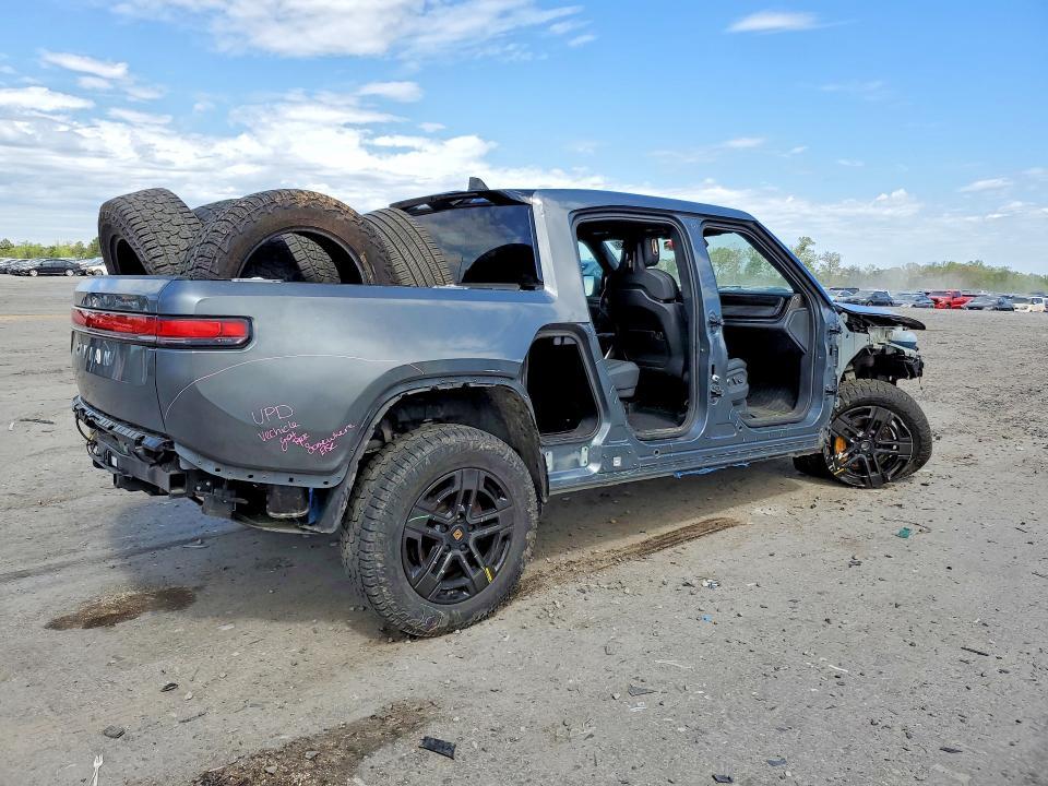 2022 Rivian R1T Adventure