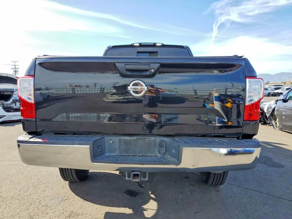 2017 Nissan Titan XD SV