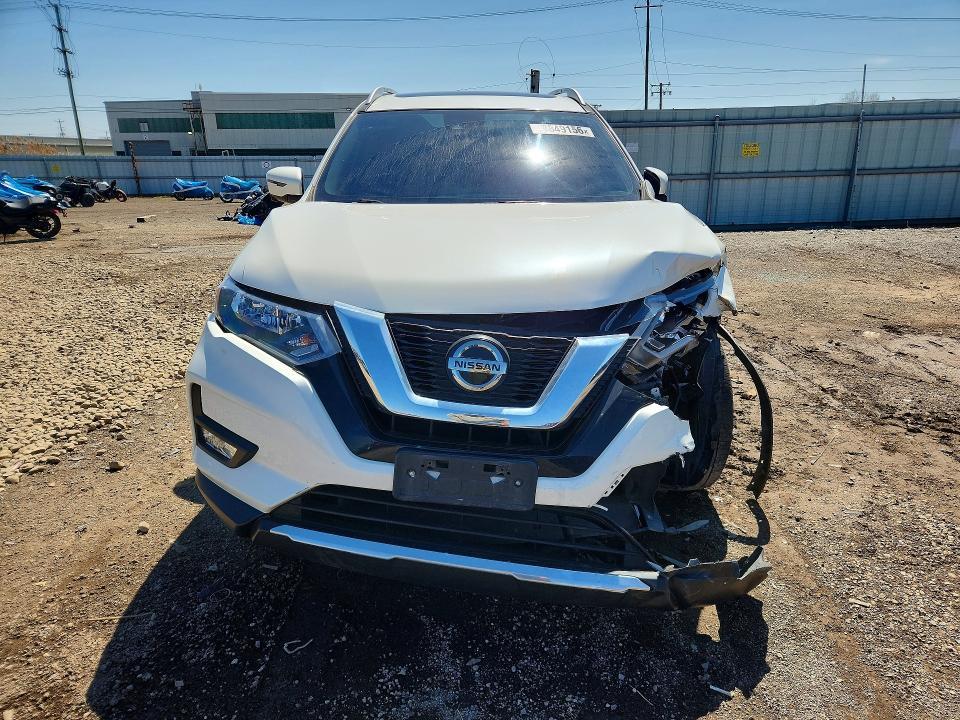 2020 Nissan Rogue sv
