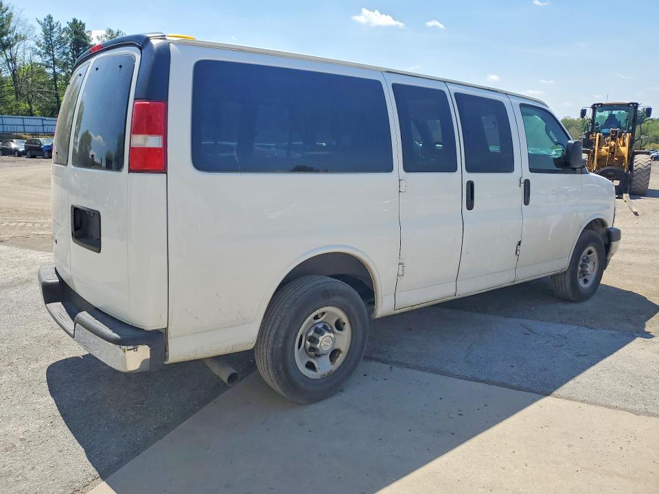 2017 Chevrolet Express G2500 lt