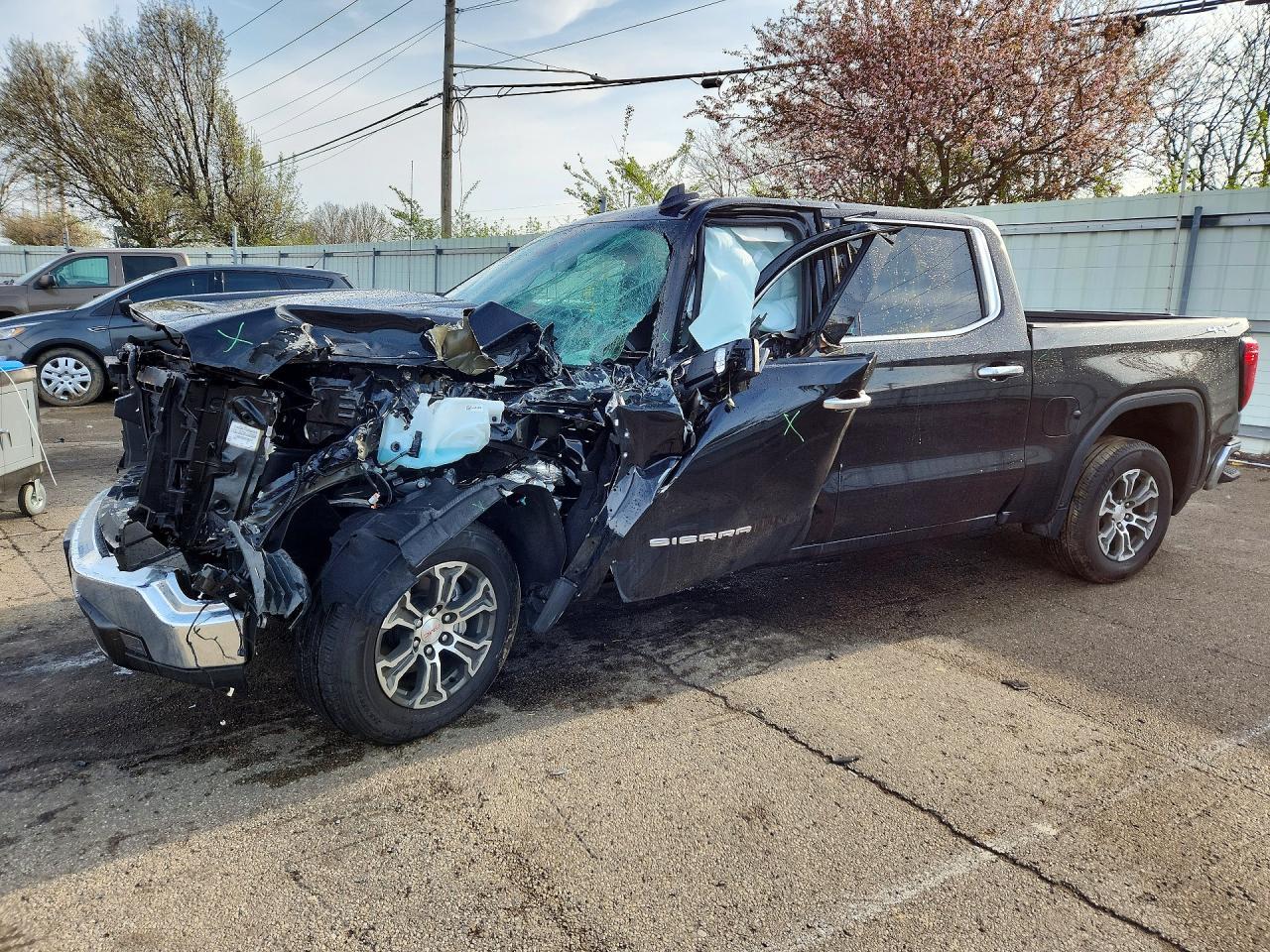2025 GMC Sierra K1500 SLT