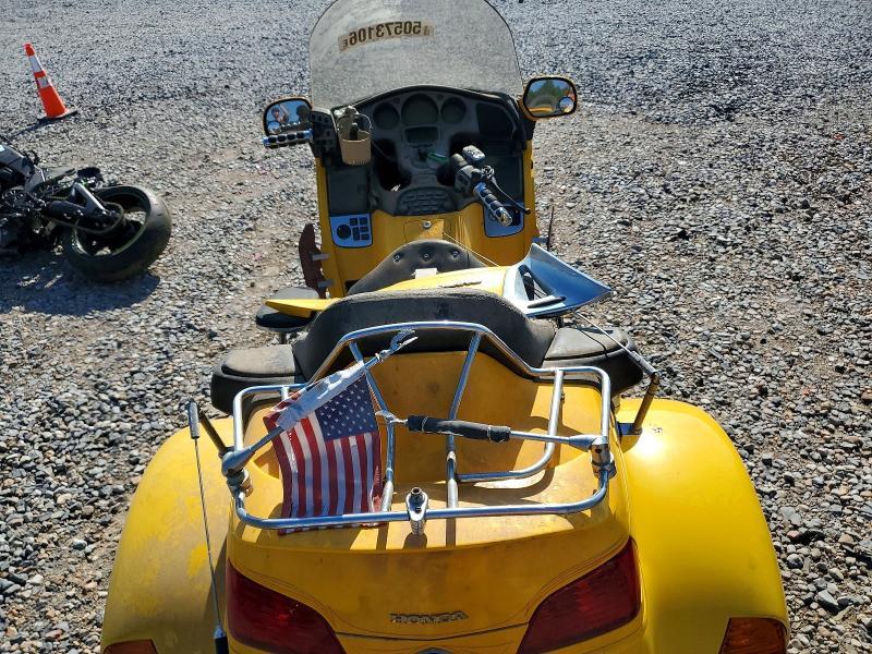 2002 Honda GL1800
