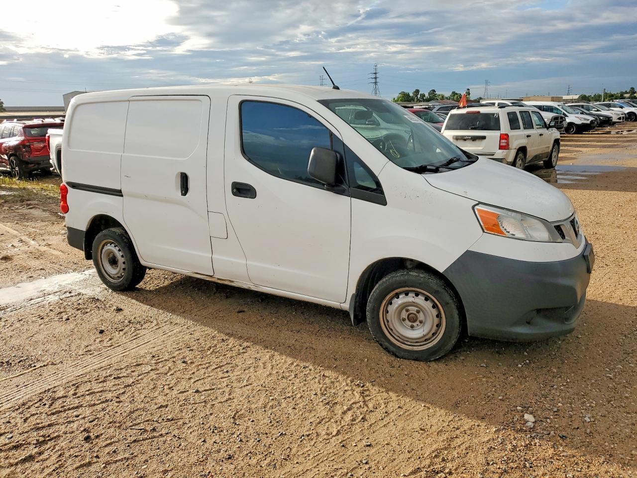 2018 Nissan NV200 S
