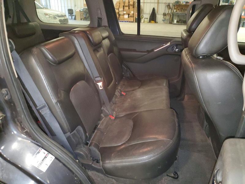 2011 Nissan Pathfinder s