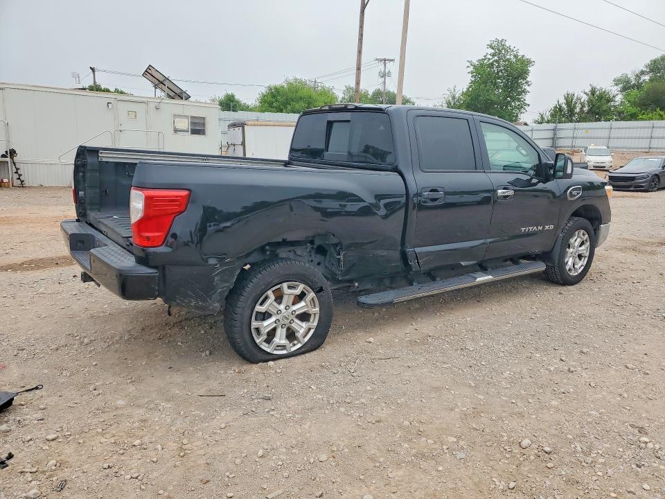 2017 Nissan Titan XD SV