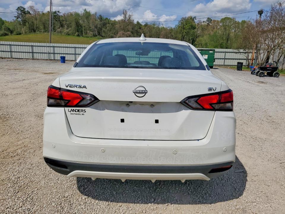 2023 Nissan Versa sv