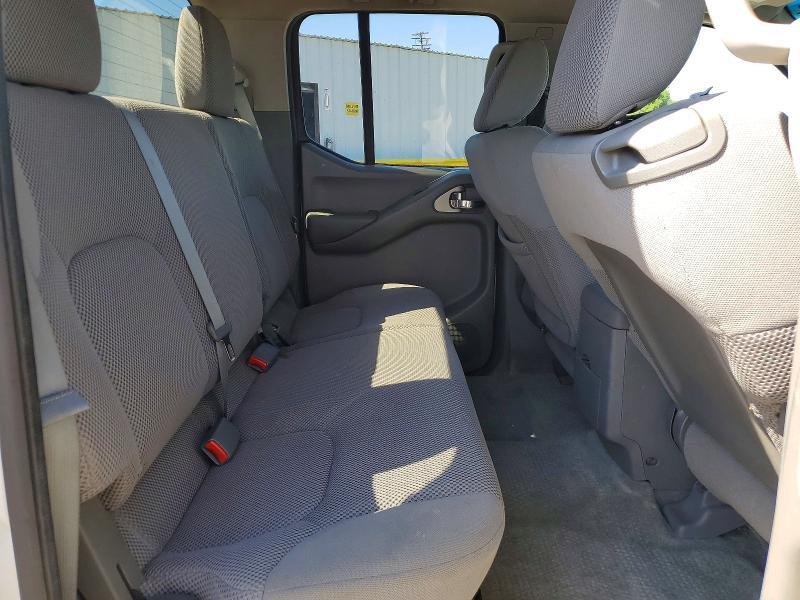 2013 Nissan Frontier s