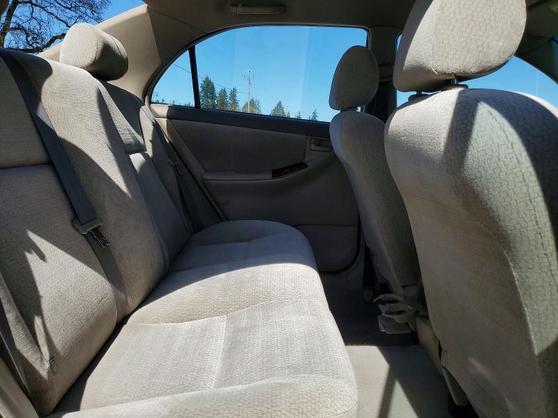 2004 Toyota Corolla le