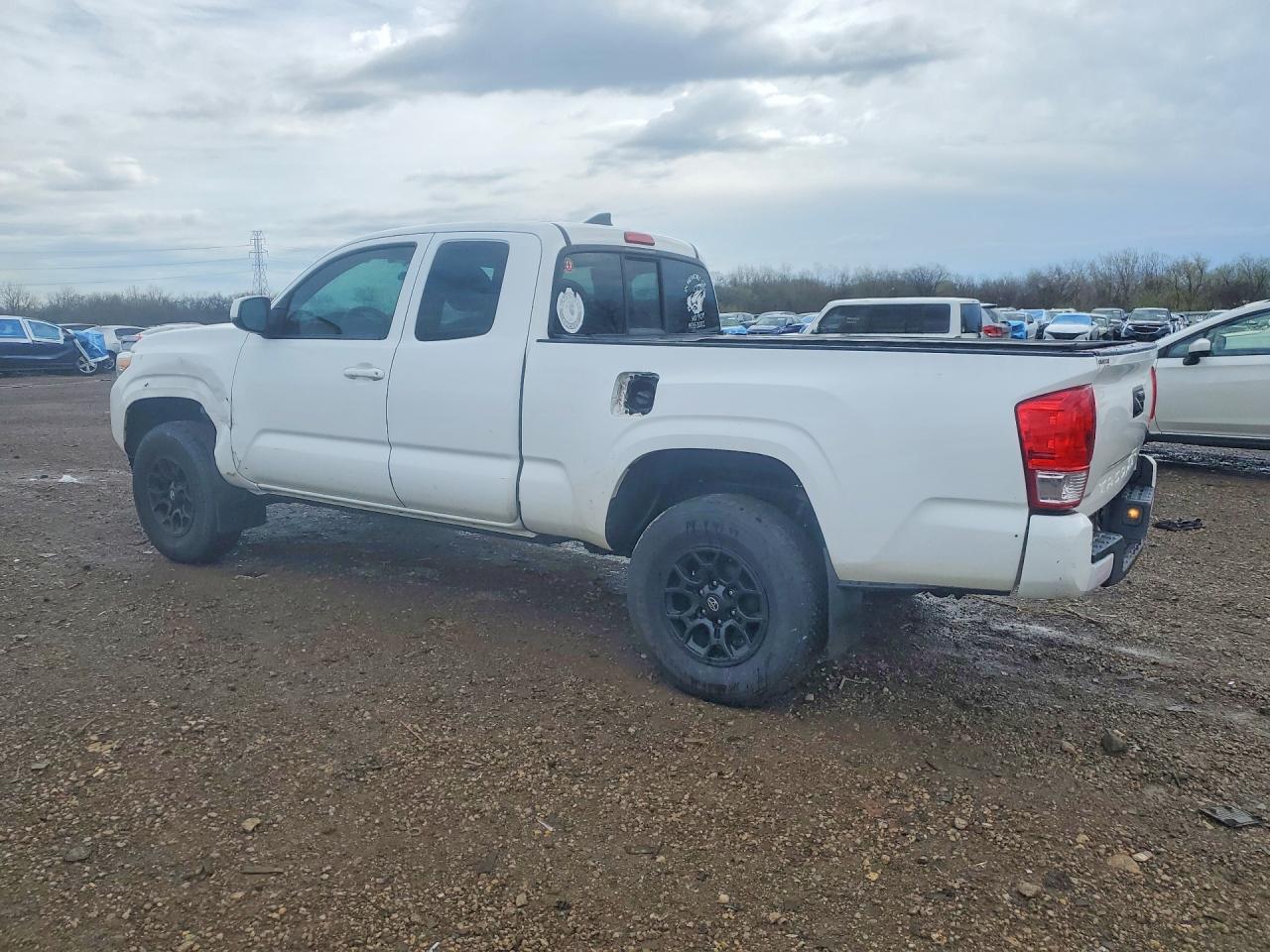 2016 Toyota Tacoma SR