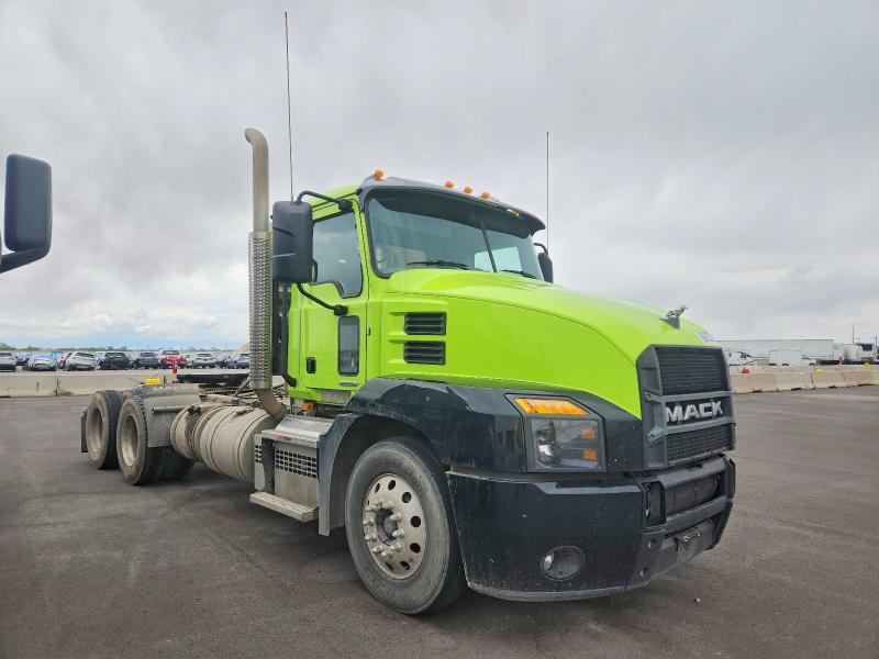 2025 Mack Anthem Semi Truck