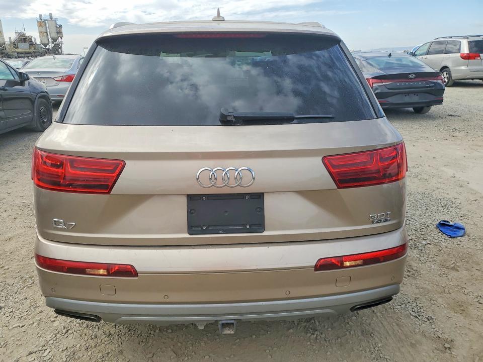 2018 Audi Q7 Premium Plus