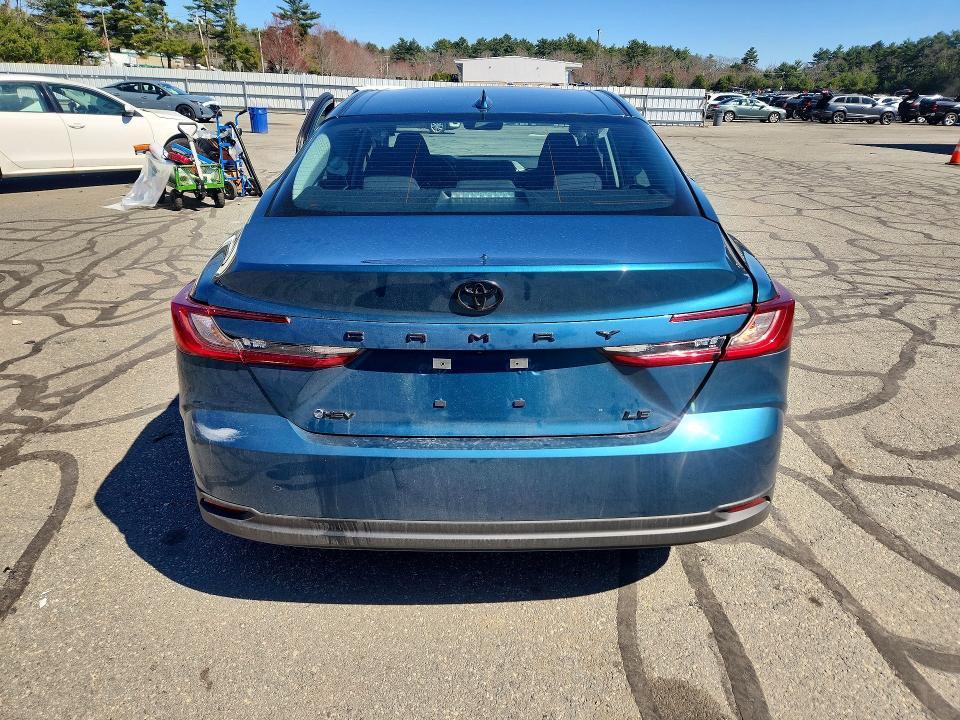 2026 Toyota Camry le