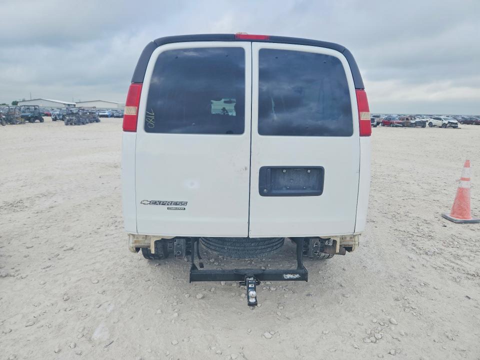 2015 Chevrolet Express G3500 lt