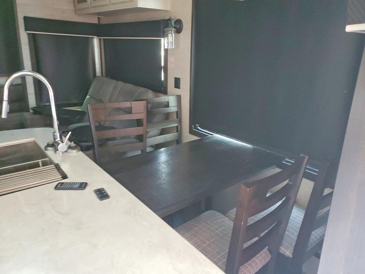 2023 Jayco JAYFL40RBS-Camper